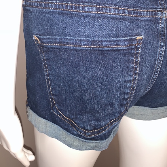 2/$40 Express Stretch + Performance Shortie Relaxed Low Rise Shorts - Picture 12 of 15